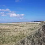 Three-Bedroom Holiday home in Blåvand 45 Vakantiehuis Ho