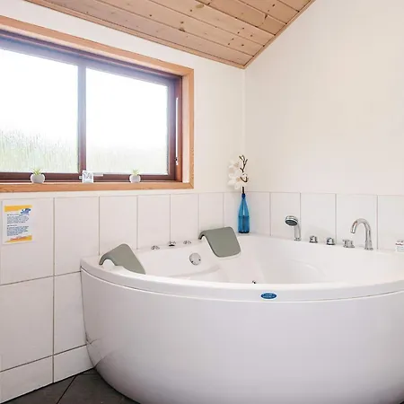 4 Star Holiday Home In Blavand *