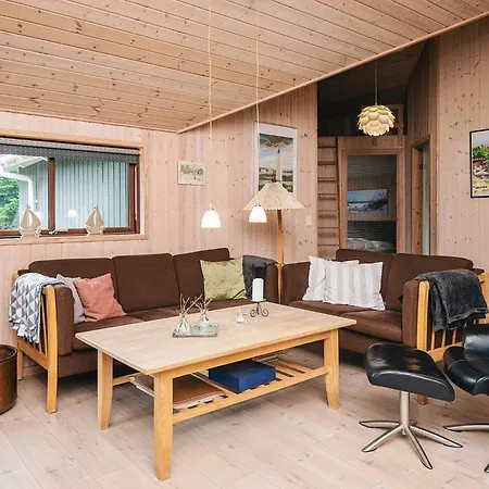 4 Star Holiday Home In Blavand * Ho
