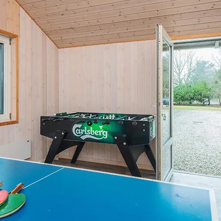 4 Star In Blavand Vakantiehuis *
